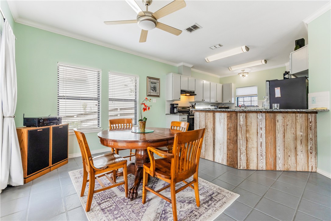 15337 Bowsprit Ct Property Photo 9