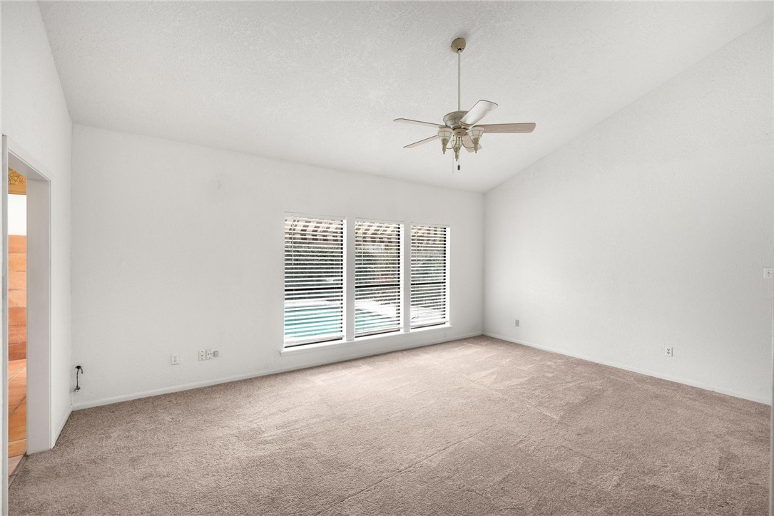 6002 Parkland Dr Property Photo 15