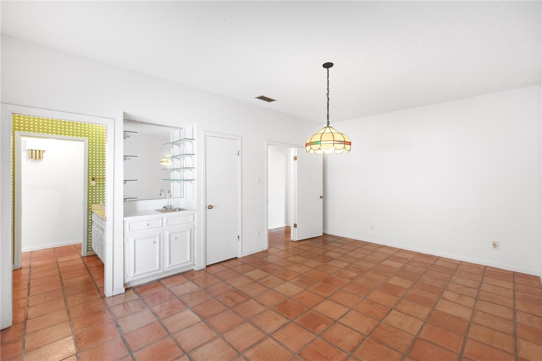 6002 Parkland Dr Property Photo 20