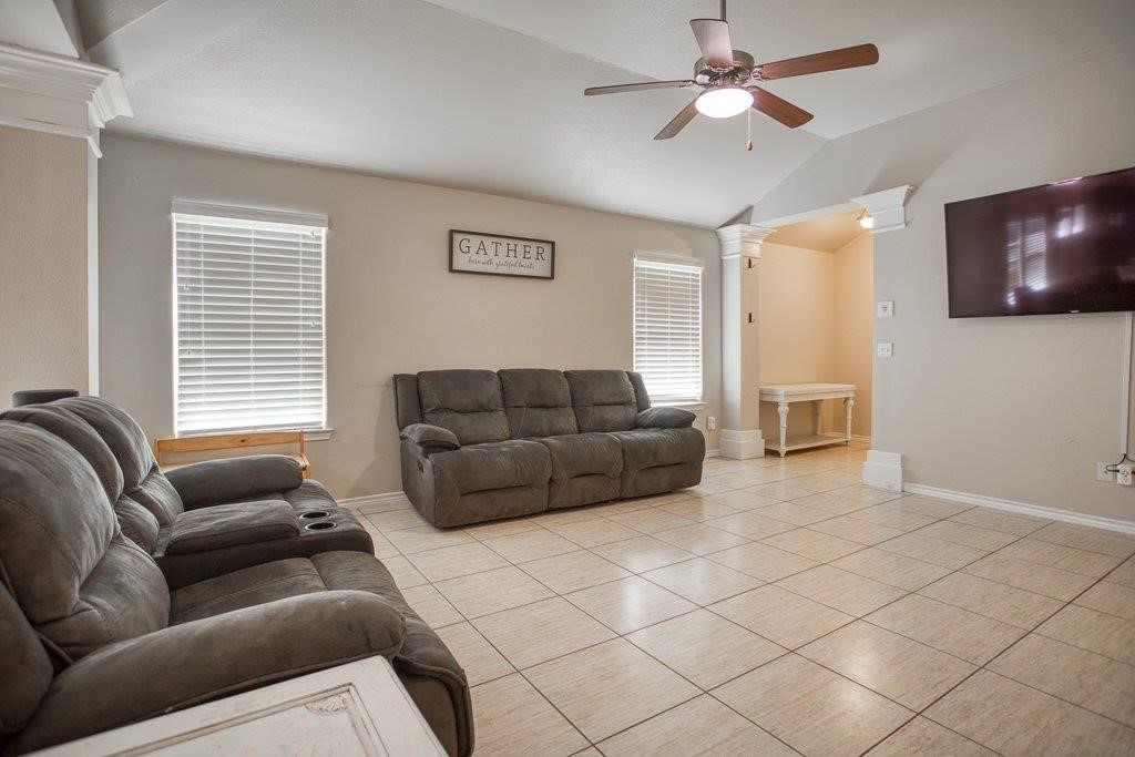 7304 Kolda Dr Property Photo 3