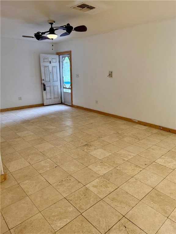 1401 S Avenue A Property Photo 9