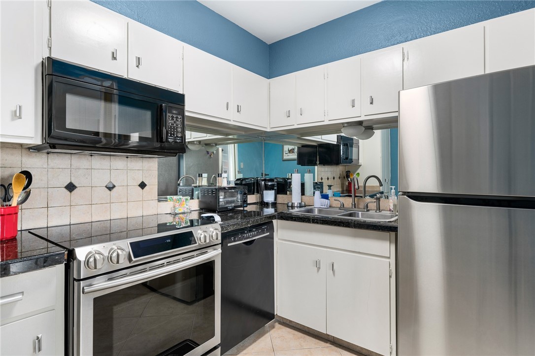 715 S Upper Broadway St 706 Property Photo 16
