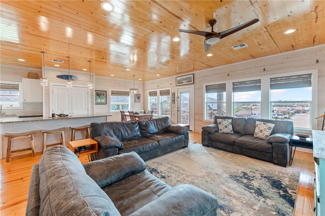 153 Port Isabel Property Photo 7