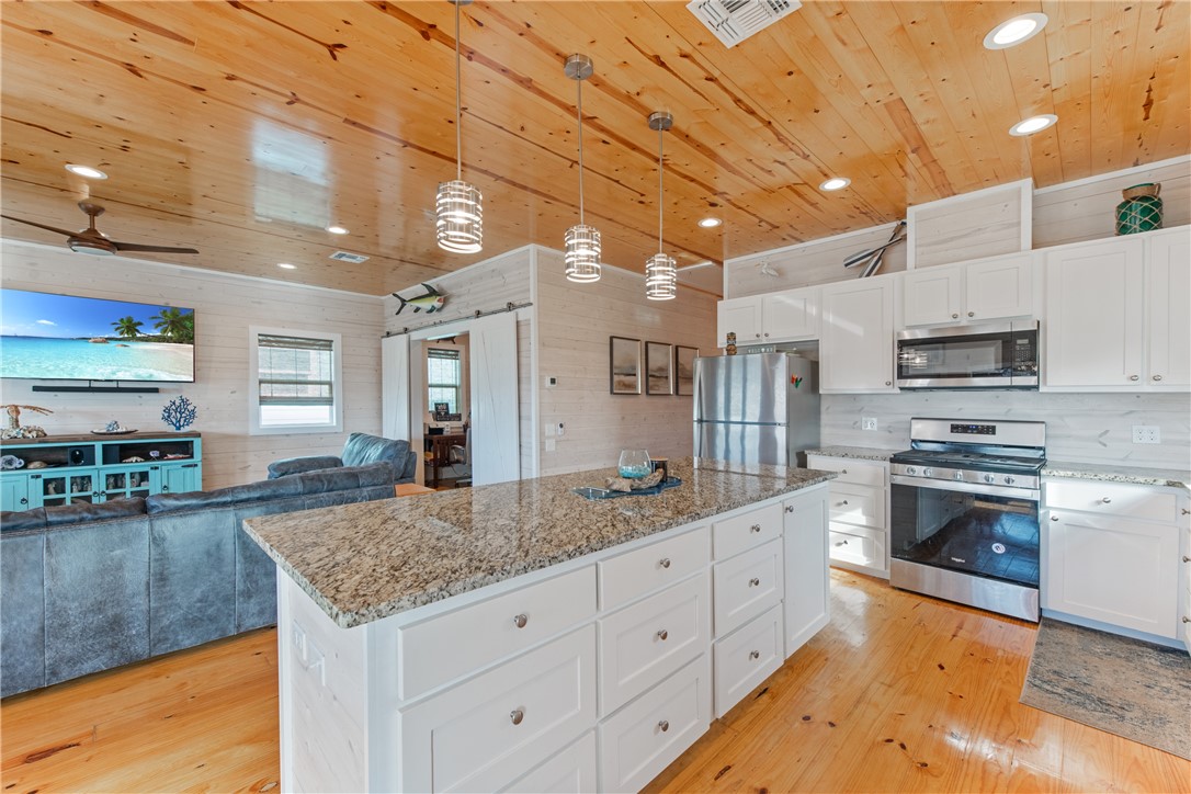 153 Port Isabel Property Photo 13