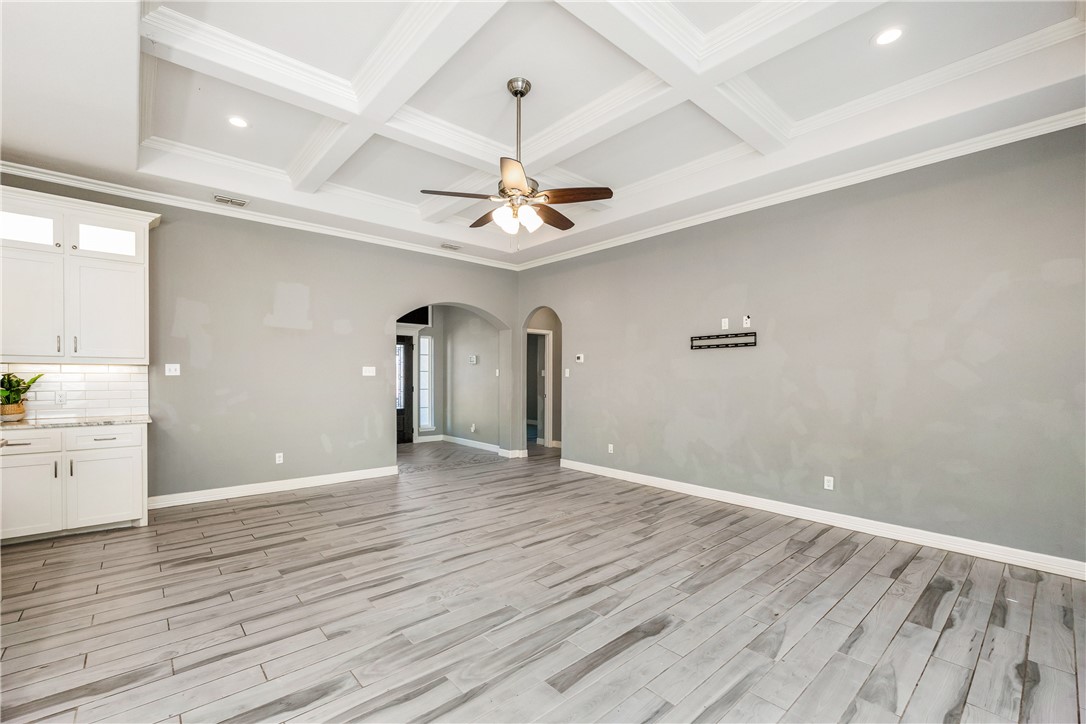 14342 Scallop St Property Photo 6