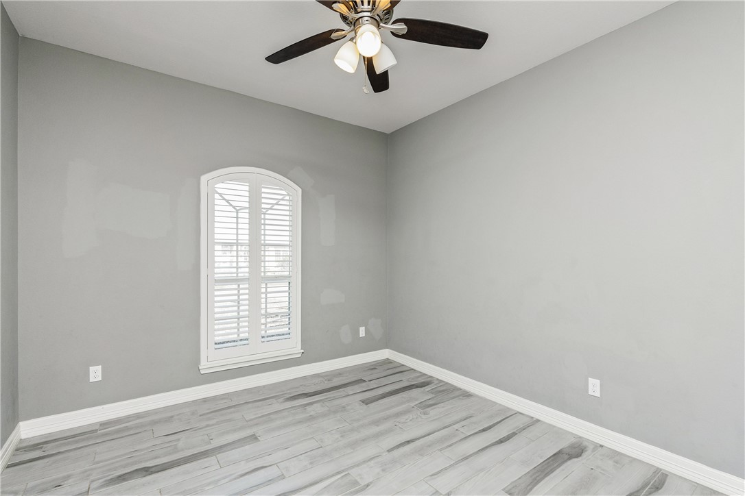 14342 Scallop St Property Photo 20
