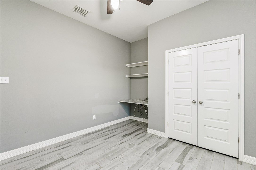 14342 Scallop St Property Photo 27