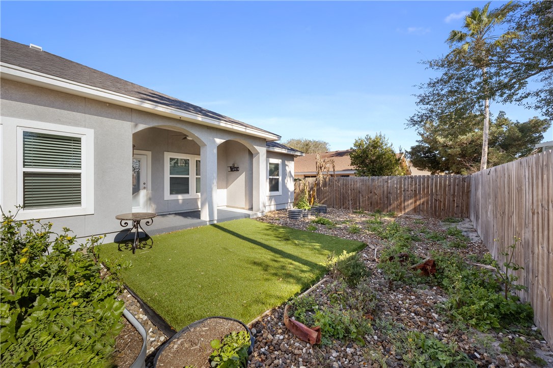 14342 Scallop St Property Photo 39