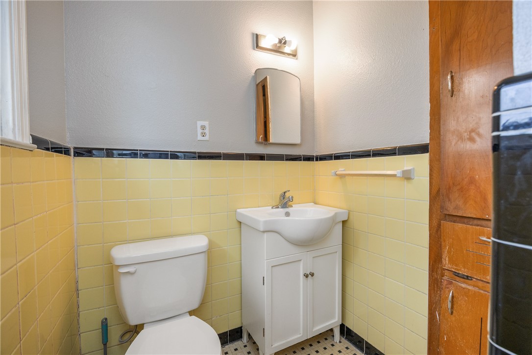 1101 Graham Property Photo 24