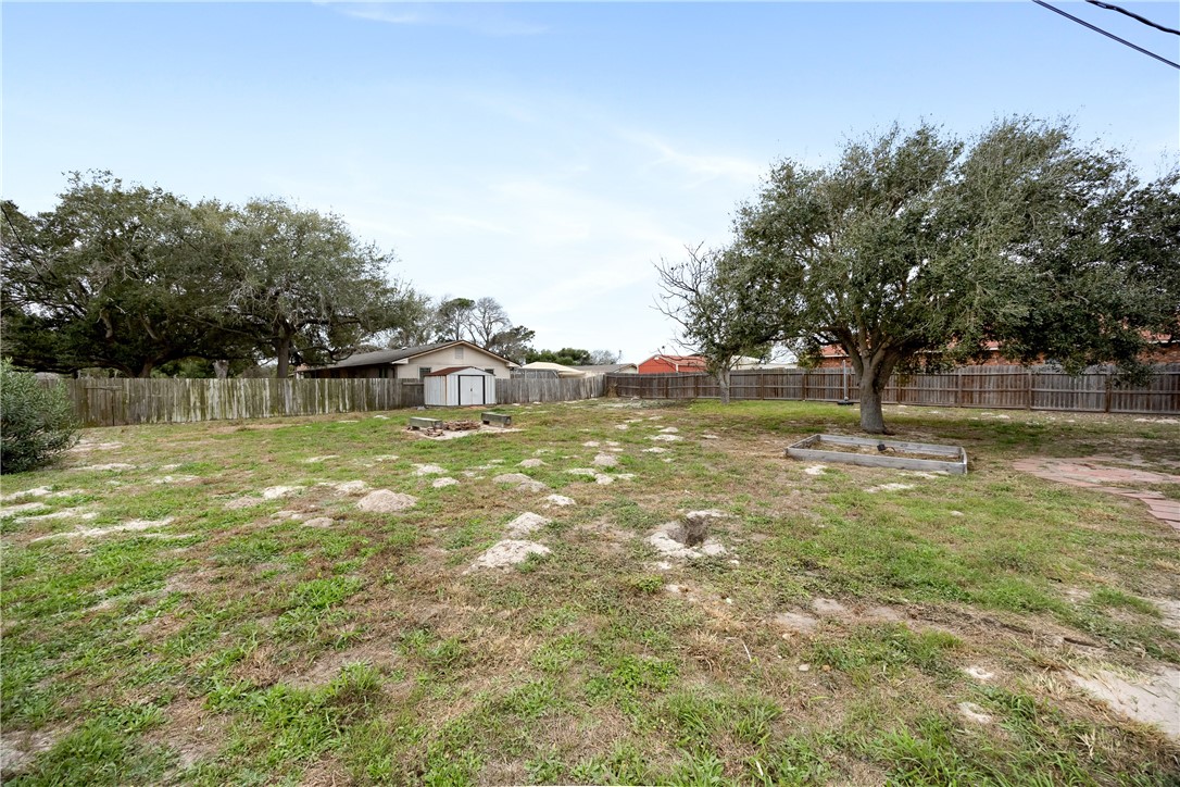 1101 Graham Property Photo 32