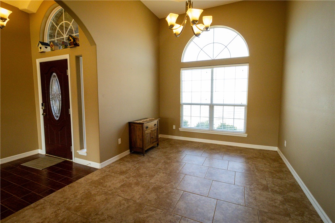 137 Lakeview Trace Property Photo 4
