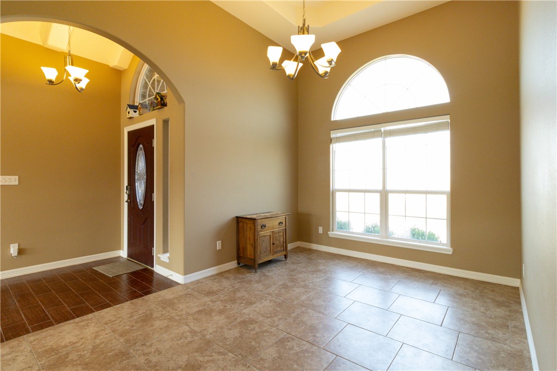137 Lakeview Trace Property Photo 6