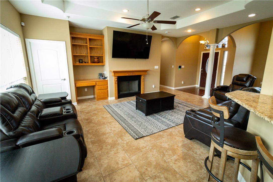 137 Lakeview Trace Property Photo 9