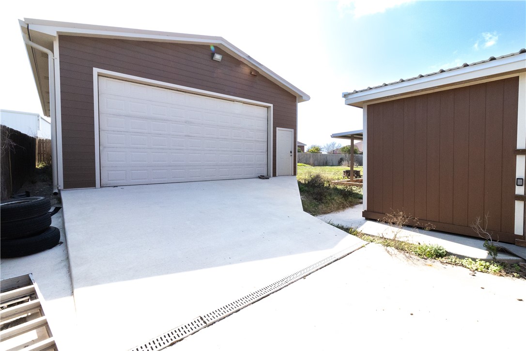 137 Lakeview Trace Property Photo 34