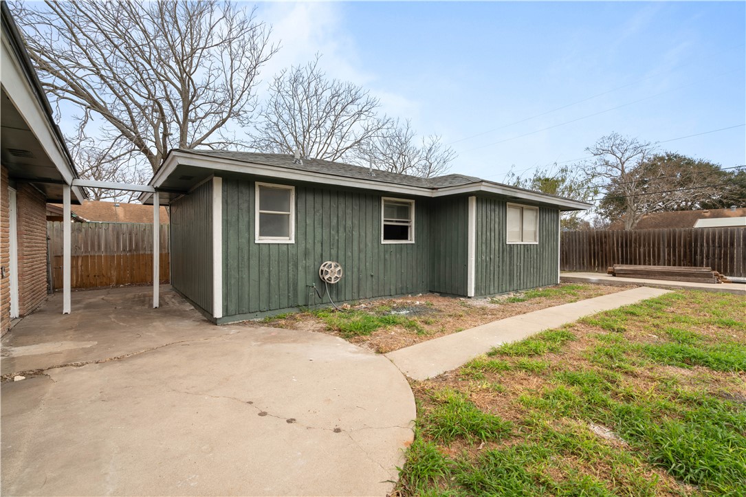 1318 W Cherrystone Dr Property Photo 15