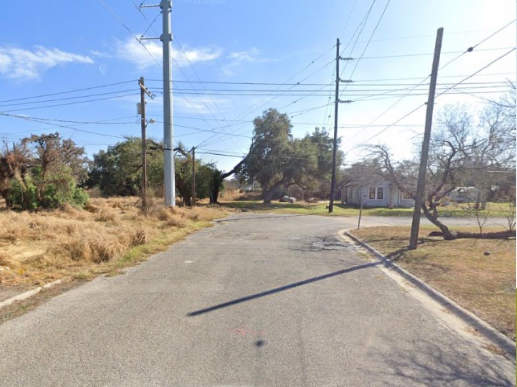 811 S Buchanan St Property Photo 4