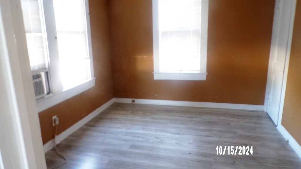 310 Tyler St S Property Photo 3
