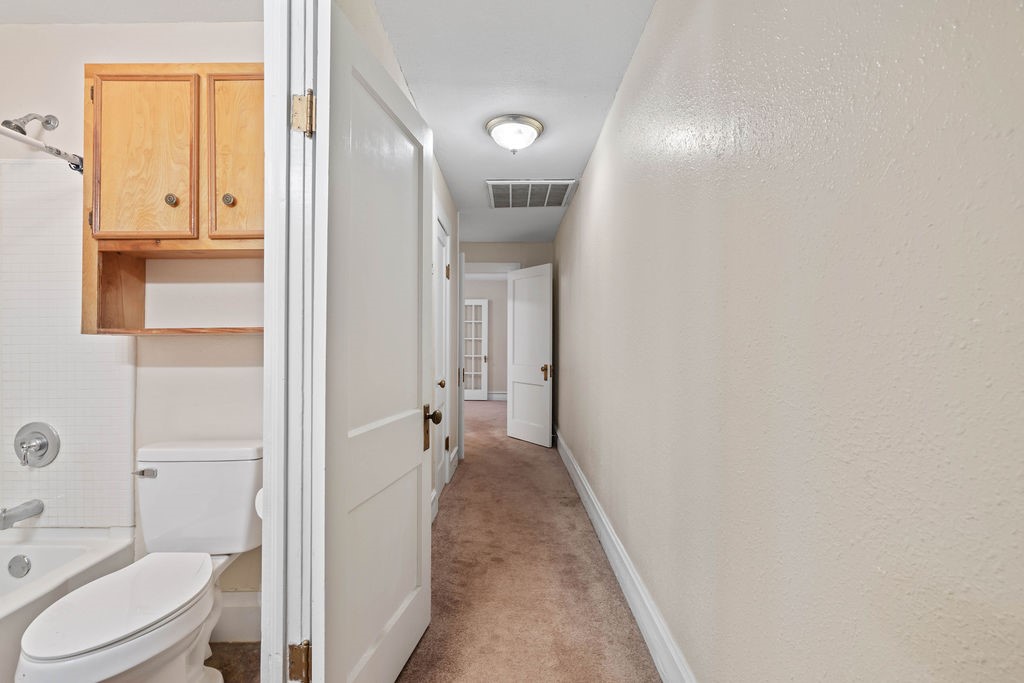 419 Clifford St Property Photo 18