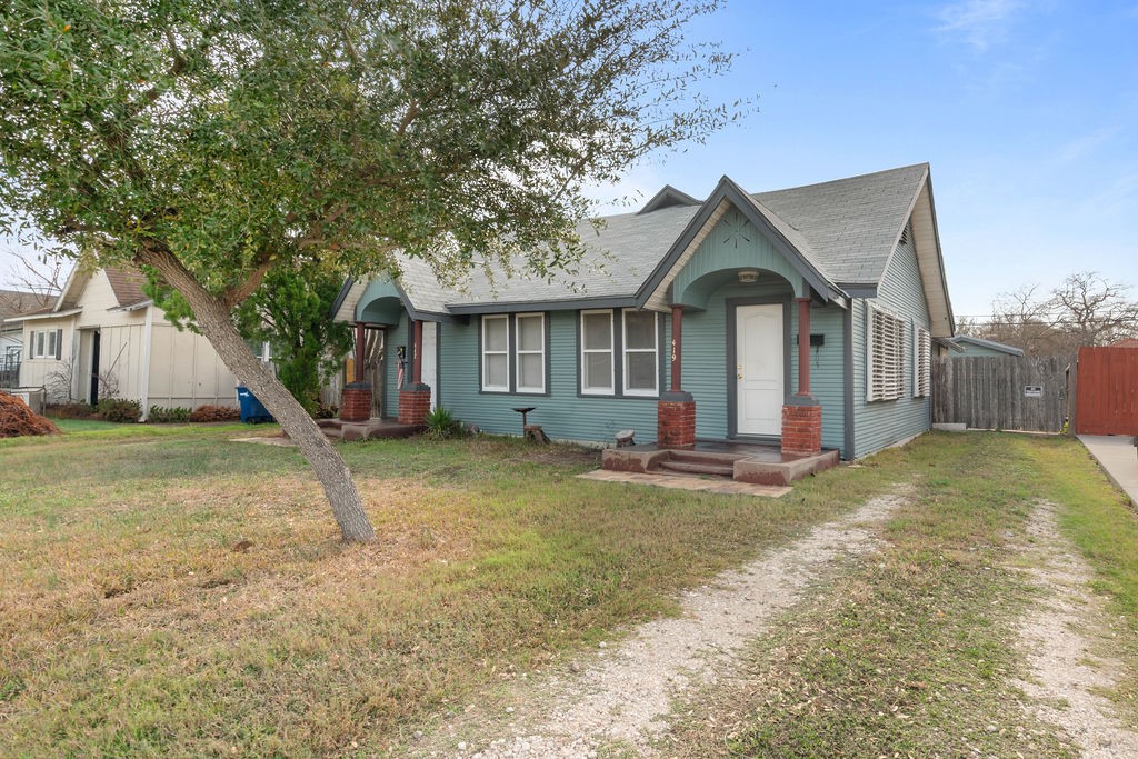 419 Clifford St Property Photo 34
