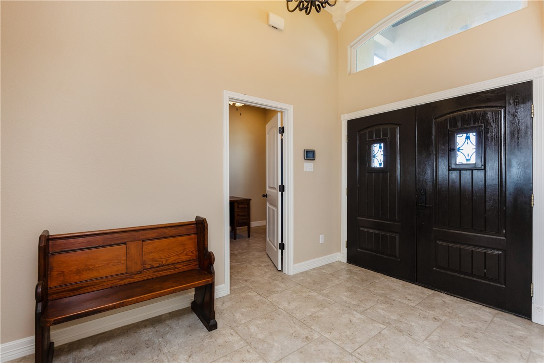 2574 Digger Lane Property Photo 4