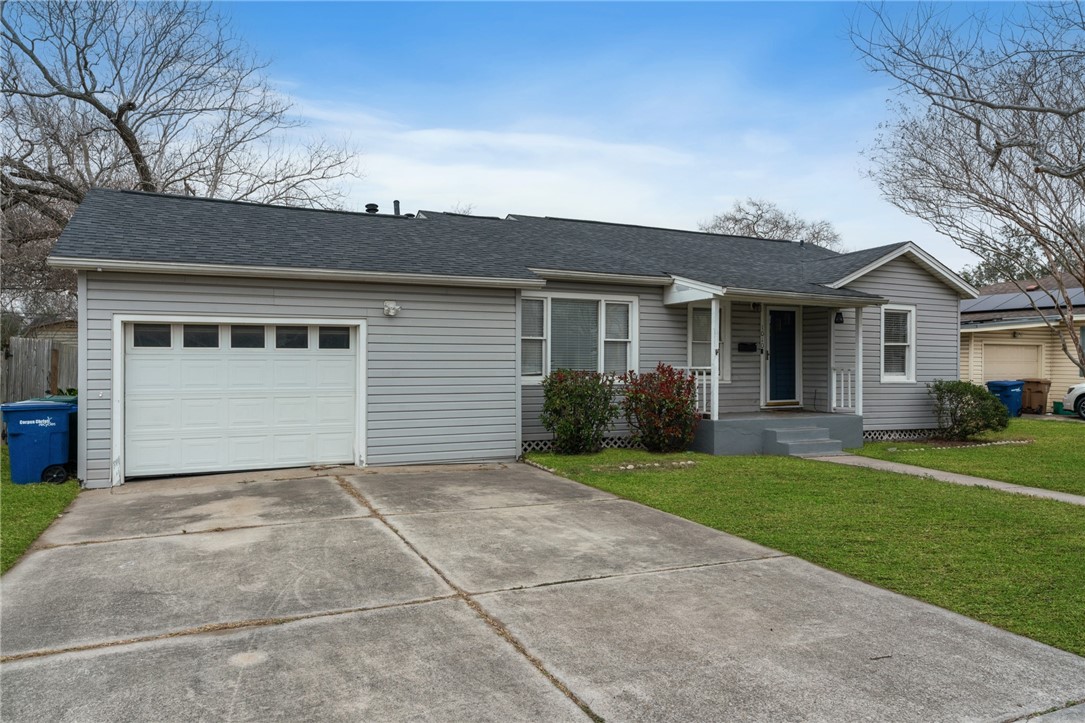 1010 Mcclendon St Property Photo 17