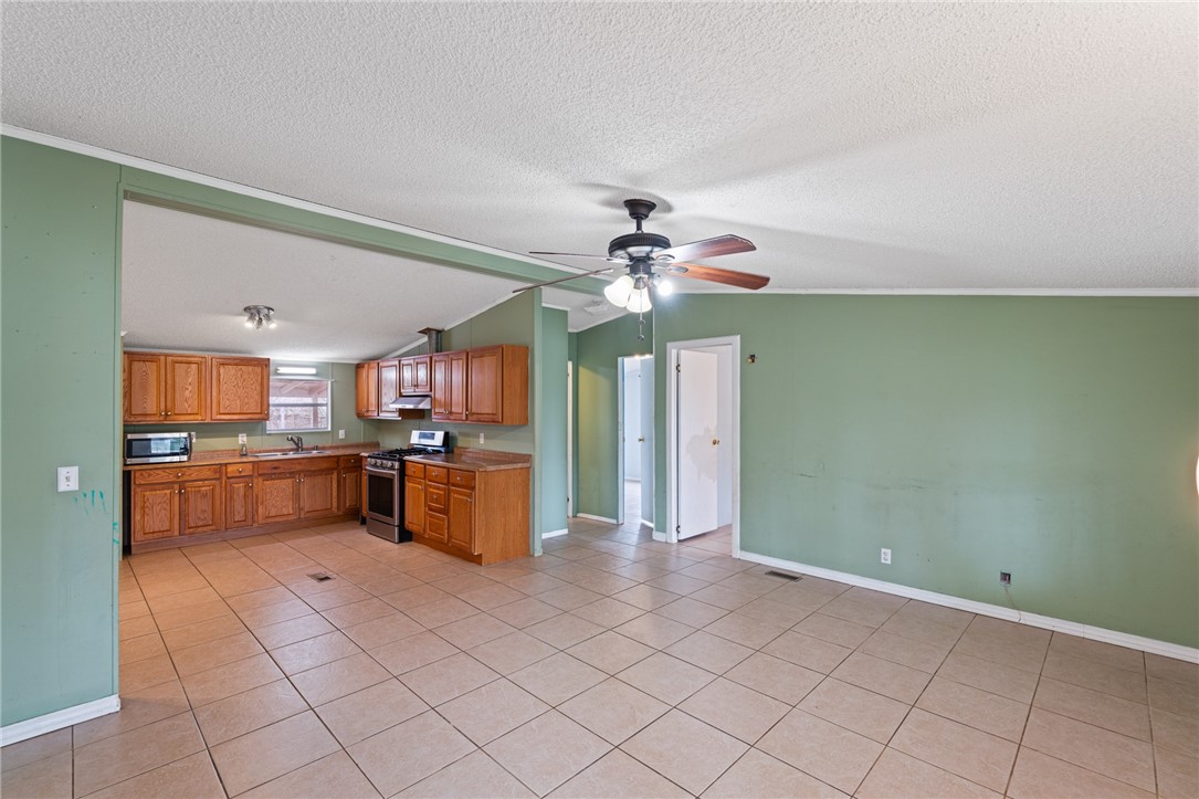 5429 County Road 73a Property Photo 3