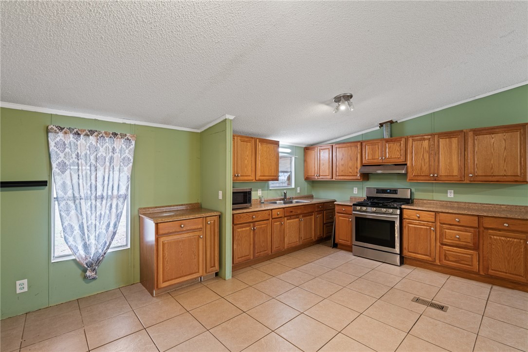 5429 County Road 73a Property Photo 7
