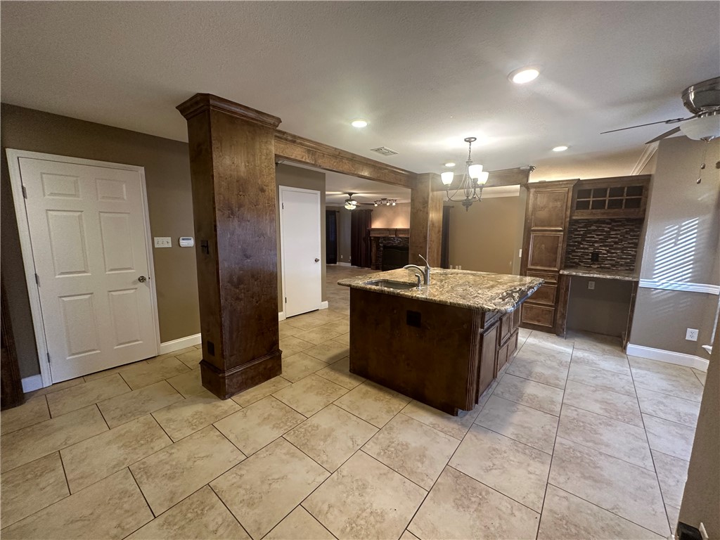 4529 Wapentate Dr Property Photo 8