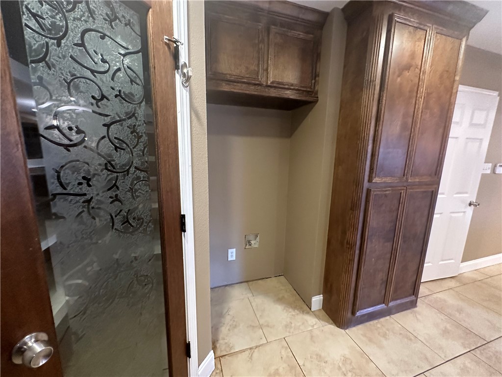 4529 Wapentate Dr Property Photo 9