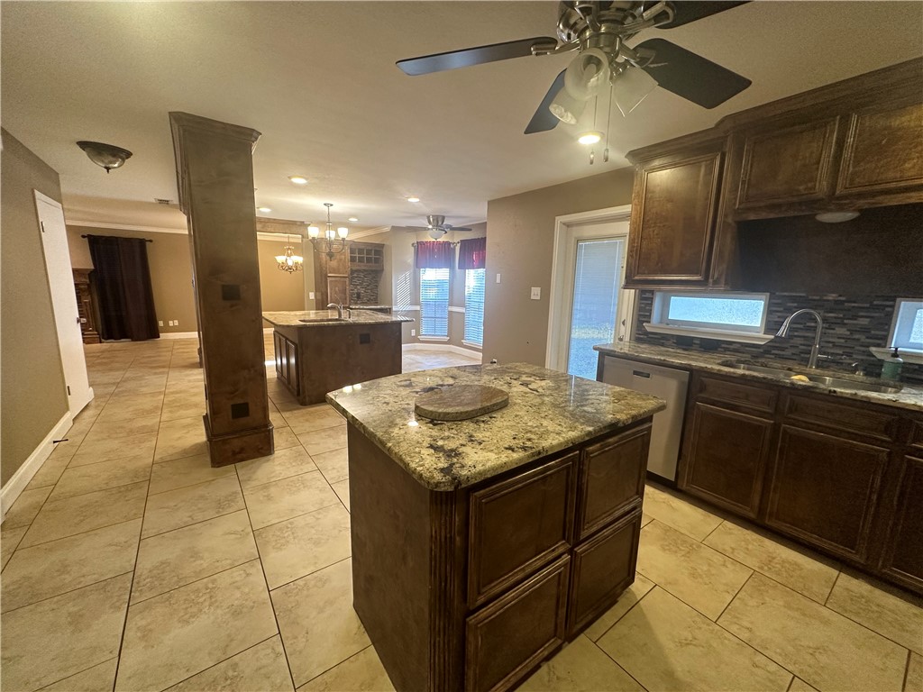 4529 Wapentate Dr Property Photo 10