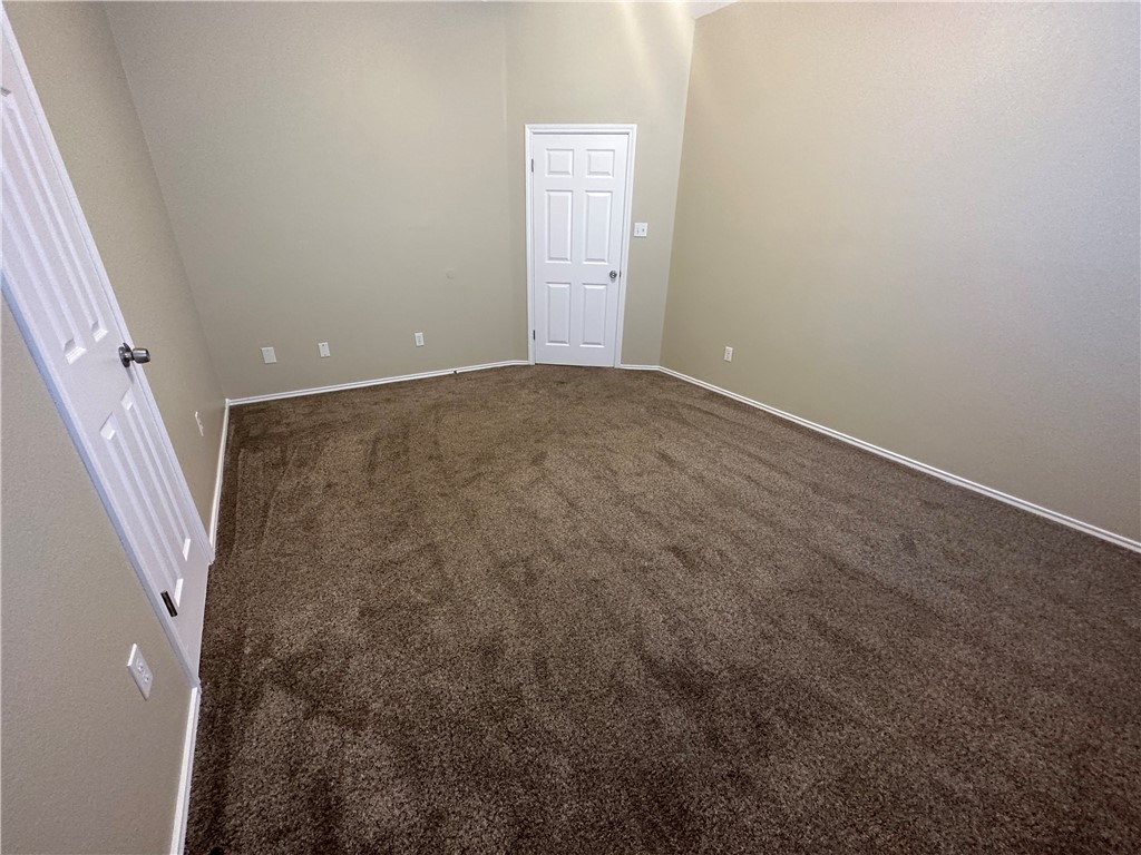4529 Wapentate Dr Property Photo 17