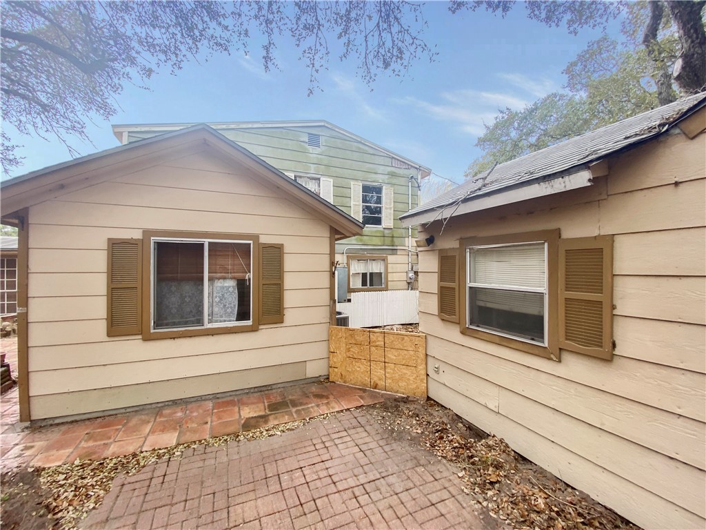 2226 Morgan Property Photo 4