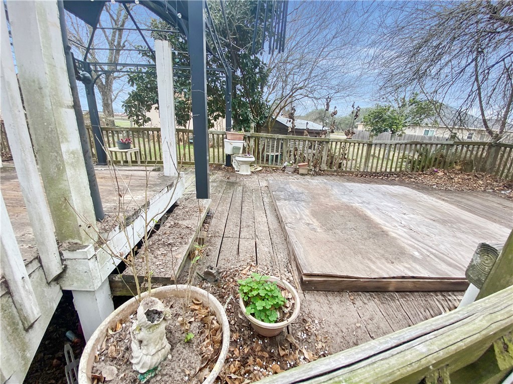 2226 Morgan Property Photo 5