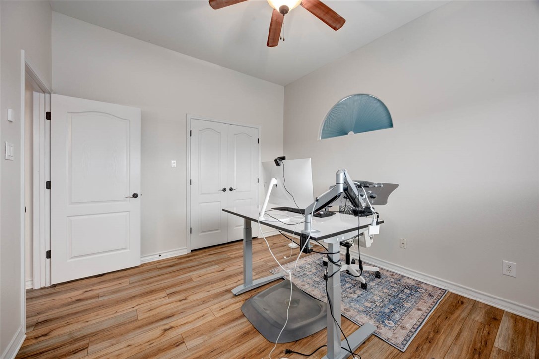 14218 Allamanda Dr Property Photo 23