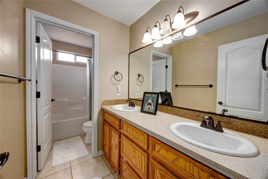 14218 Allamanda Dr Property Photo 24