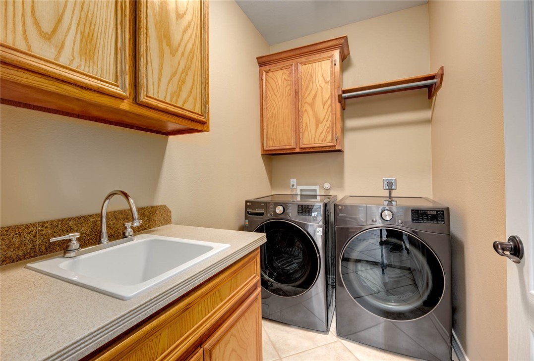 14218 Allamanda Dr Property Photo 28