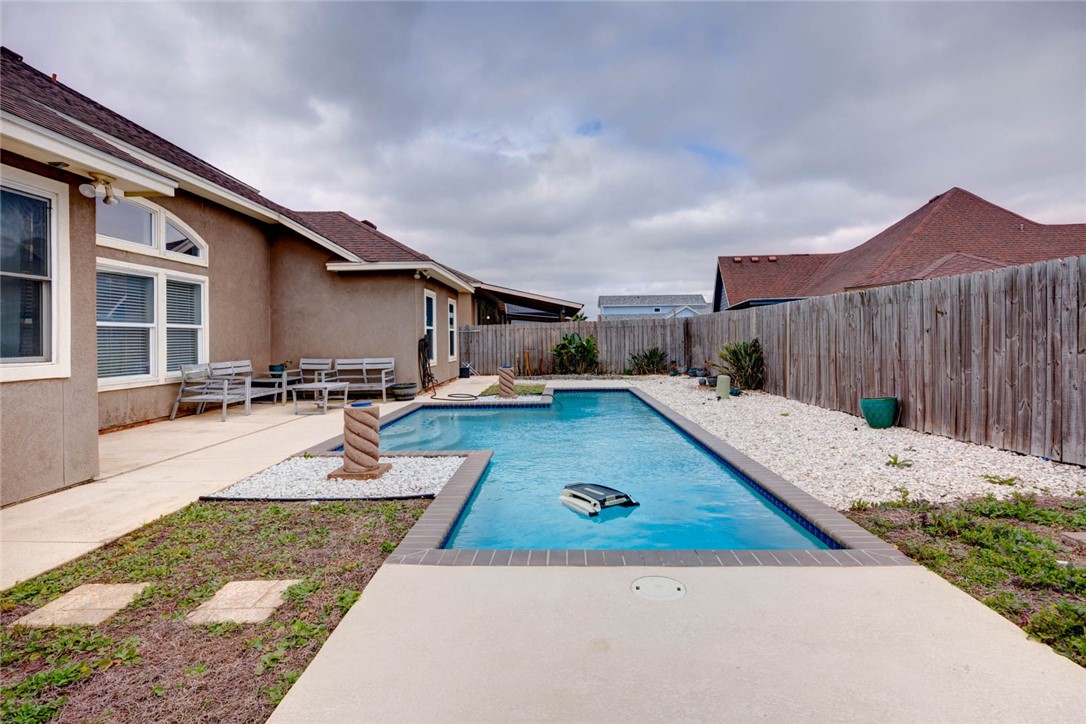 14218 Allamanda Dr Property Photo 30
