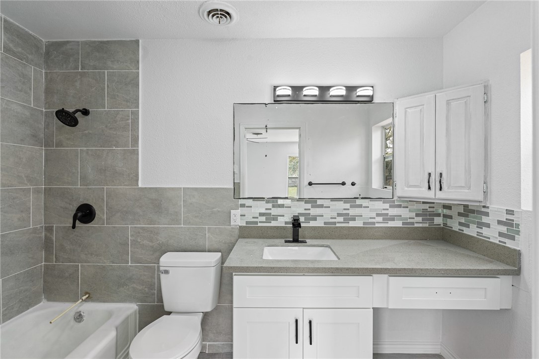 1384 Oak Park Dr Property Photo 12