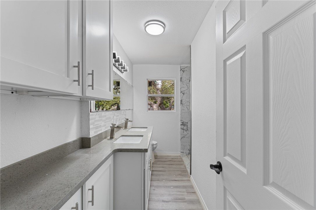 1384 Oak Park Dr Property Photo 14