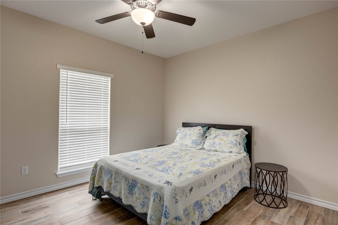 1374 Whitehand Ct Property Photo 24