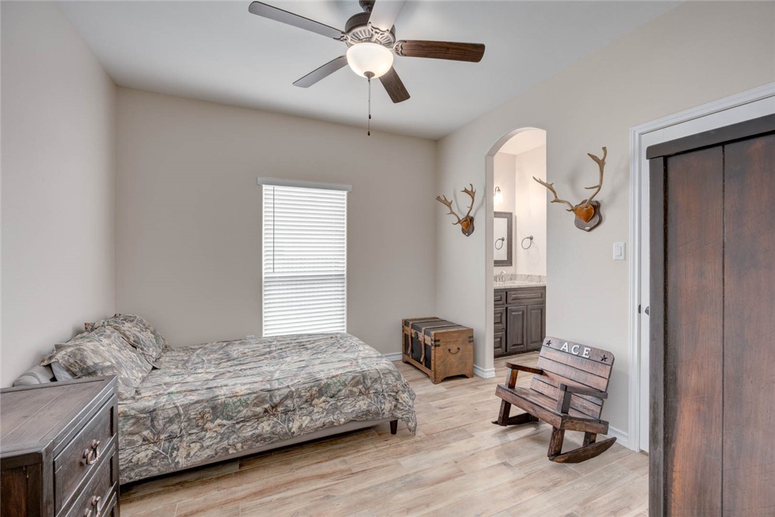 1374 Whitehand Ct Property Photo 27