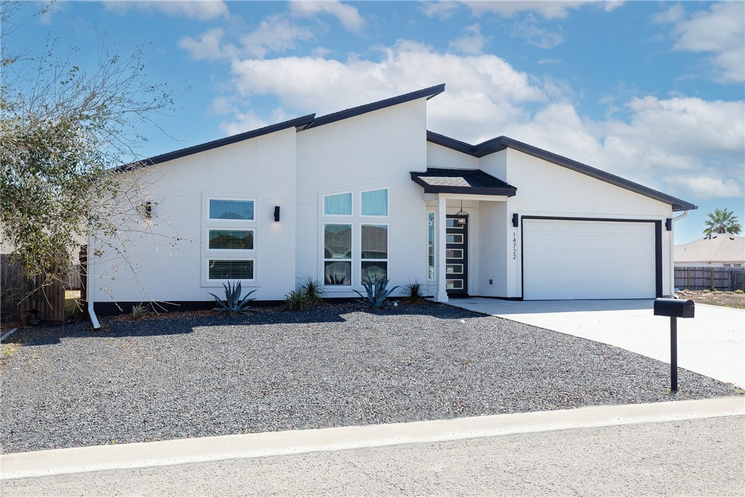 14722 Lighthouse Dr Property Photo 3