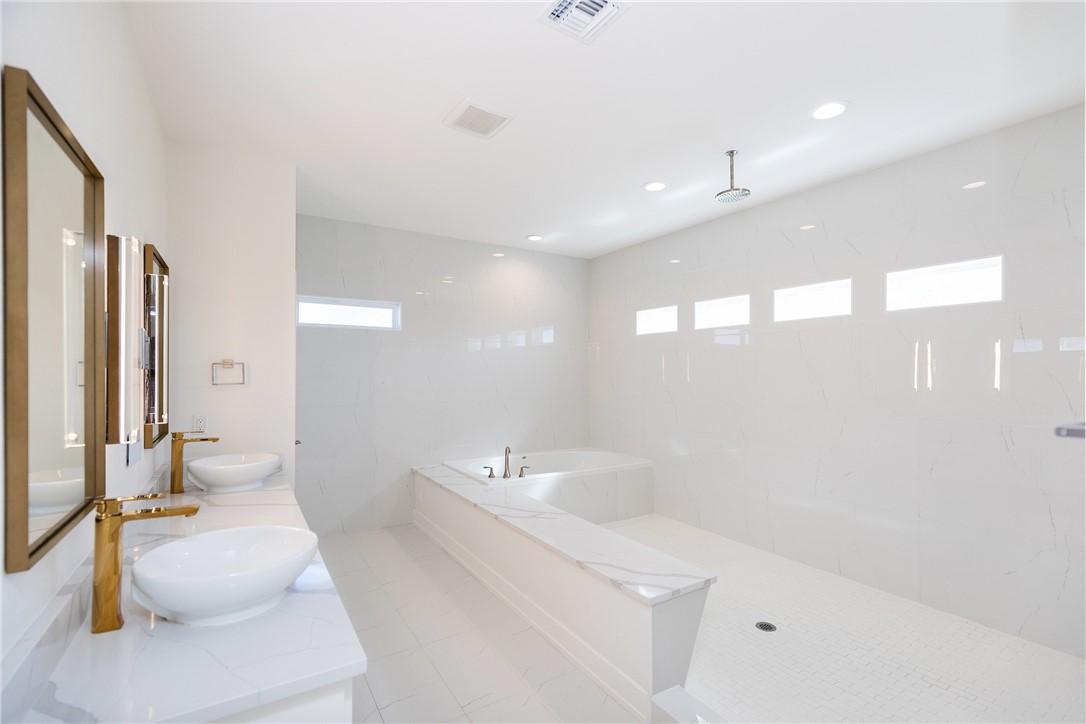 14722 Lighthouse Dr Property Photo 25