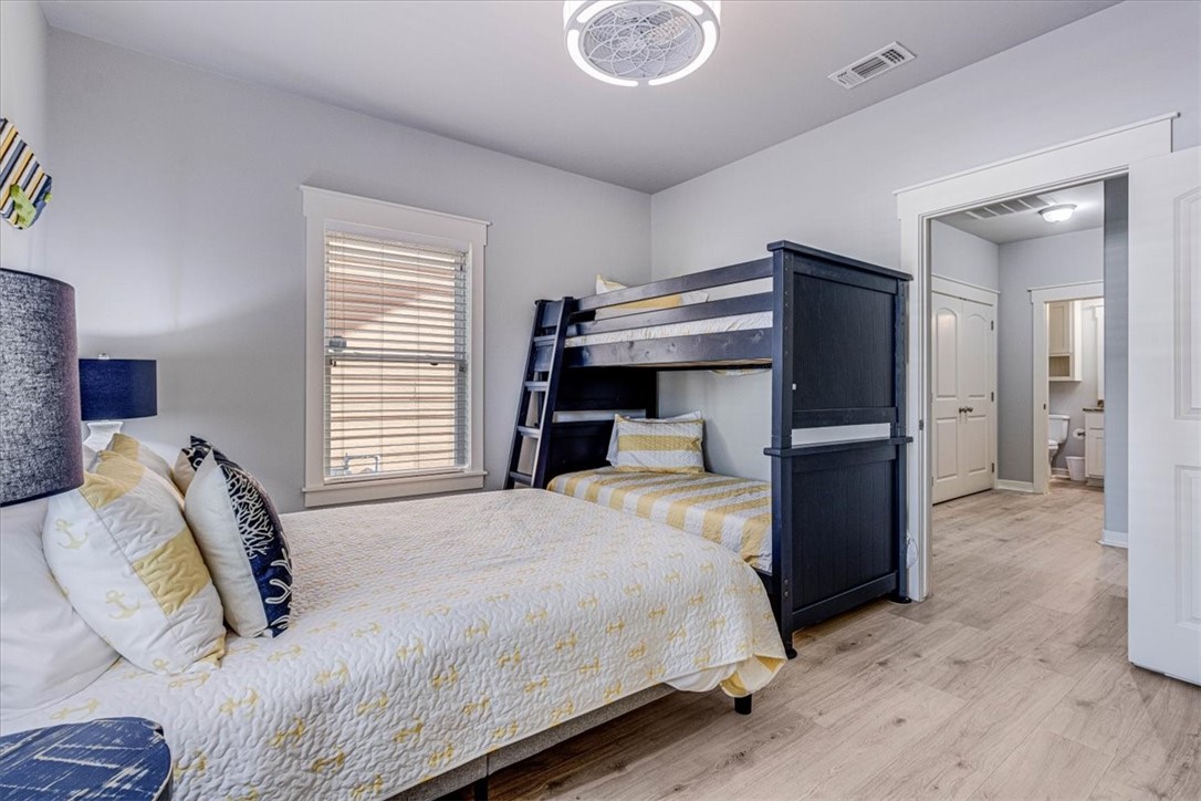 305 Sailhouse Way Property Photo 7