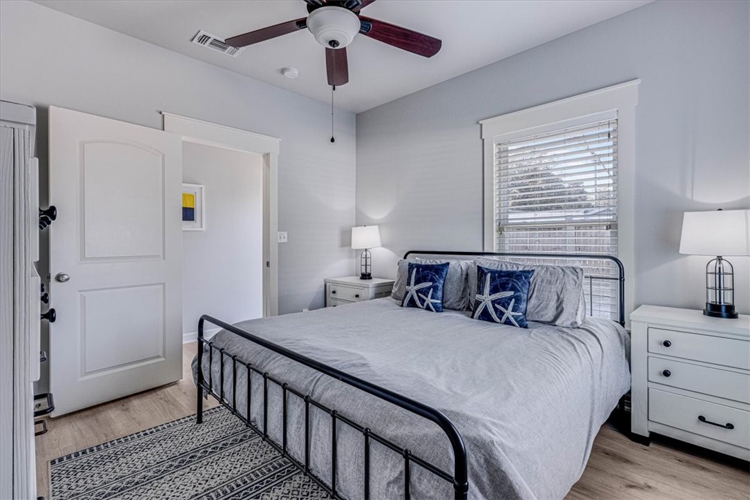 305 Sailhouse Way Property Photo 9