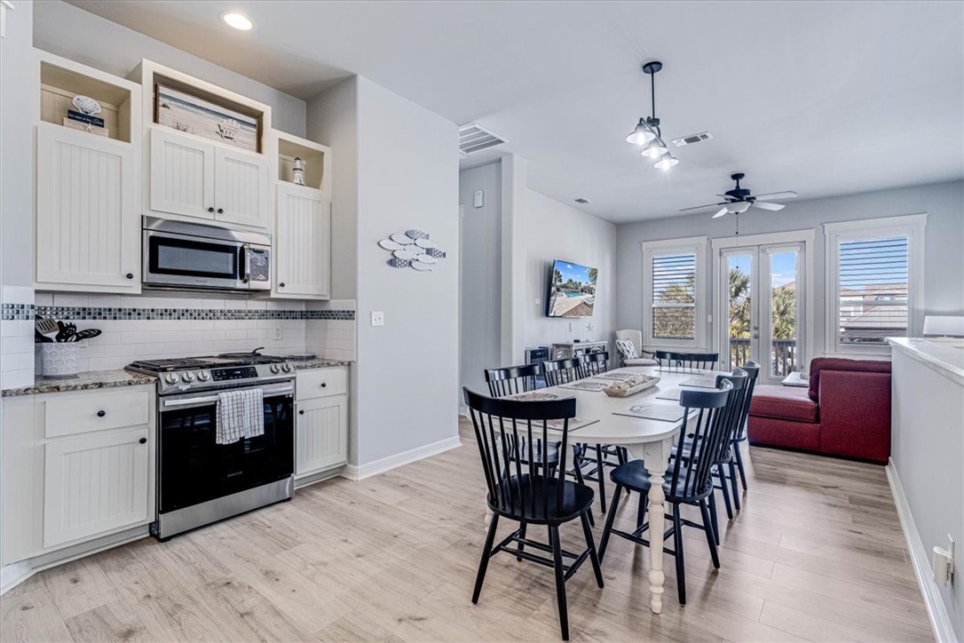 305 Sailhouse Way Property Photo 13