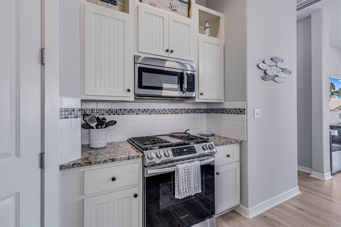 305 Sailhouse Way Property Photo 15