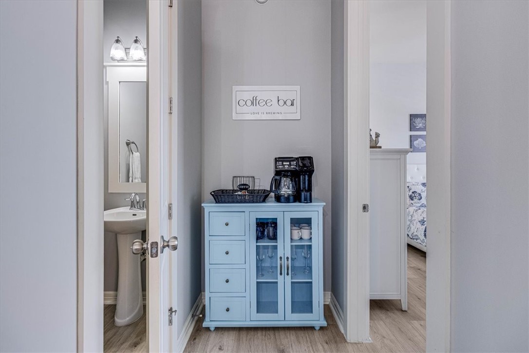 305 Sailhouse Way Property Photo 22