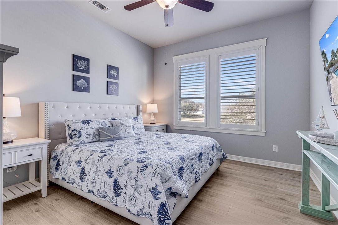 305 Sailhouse Way Property Photo 24