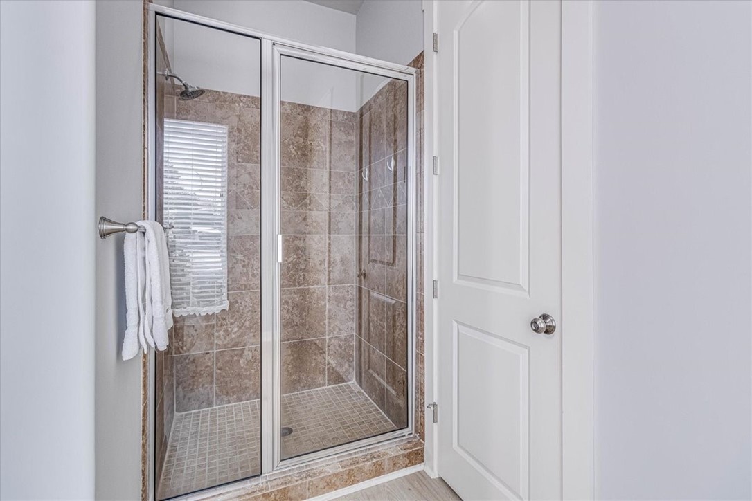 305 Sailhouse Way Property Photo 28